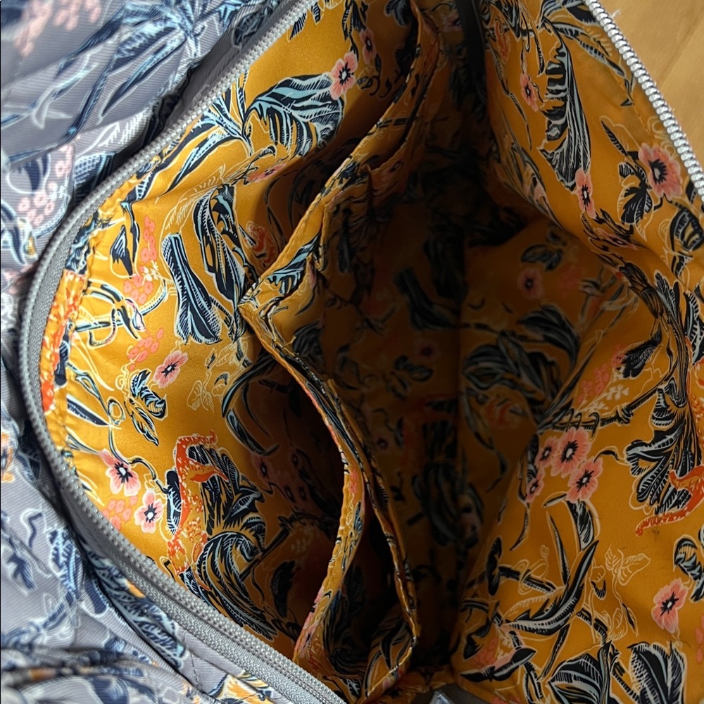 Vera Bradley quilted Campus Backpack laptop gray floral - Picture 6 of 10